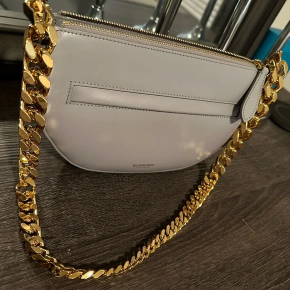 ❌❌SOLD🔥🔥🔥❌❌❌❌❌Burberry Olympia Mini Leather bag